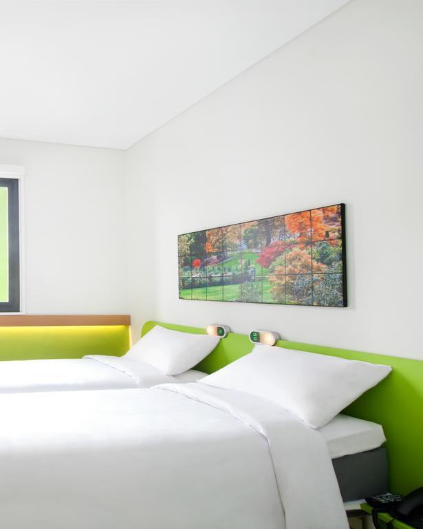 Ibis Budget Jakarta Daan Mogot Eksteriør bilde