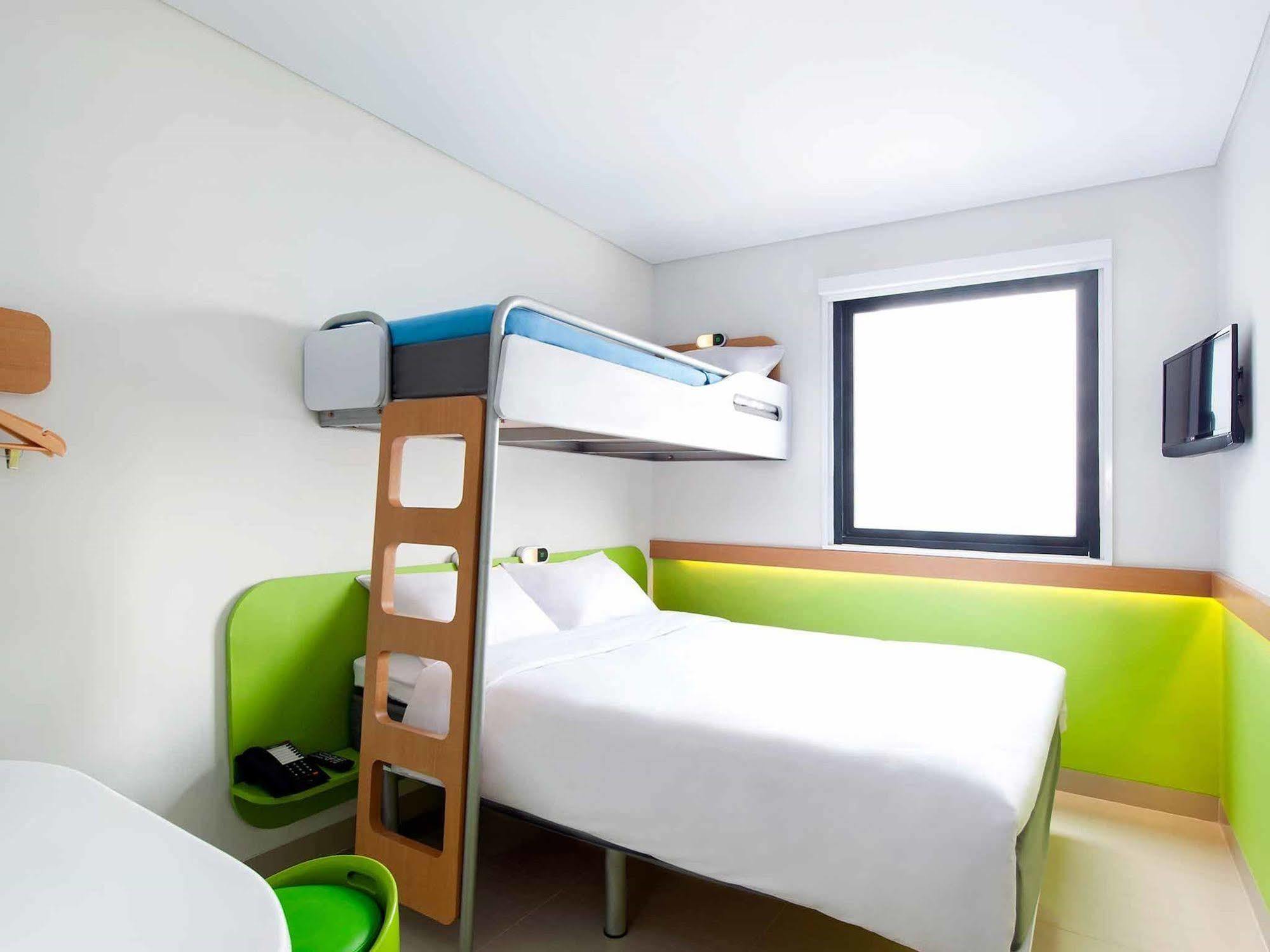 Ibis Budget Jakarta Daan Mogot Eksteriør bilde