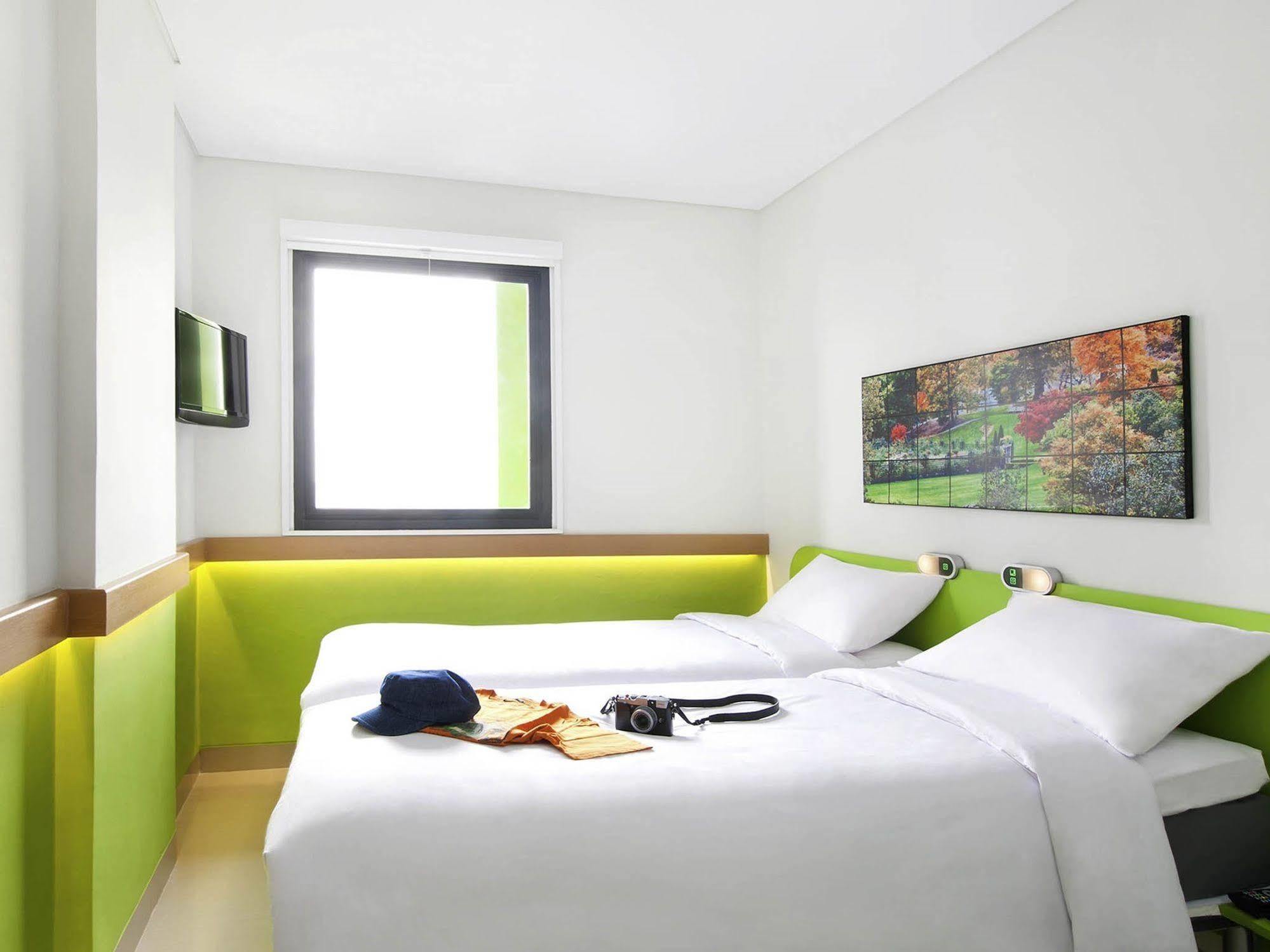 Ibis Budget Jakarta Daan Mogot Eksteriør bilde